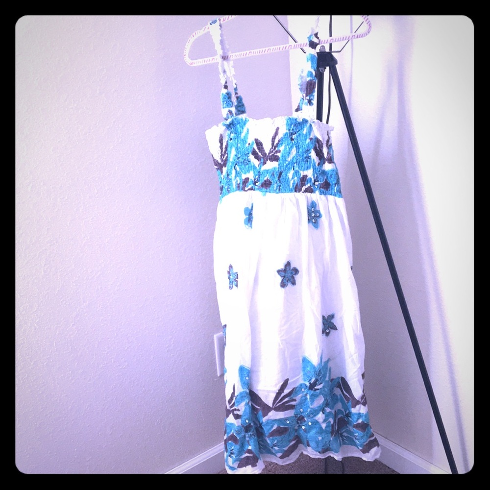 3/$15 White blue and brown dress size S by CATO